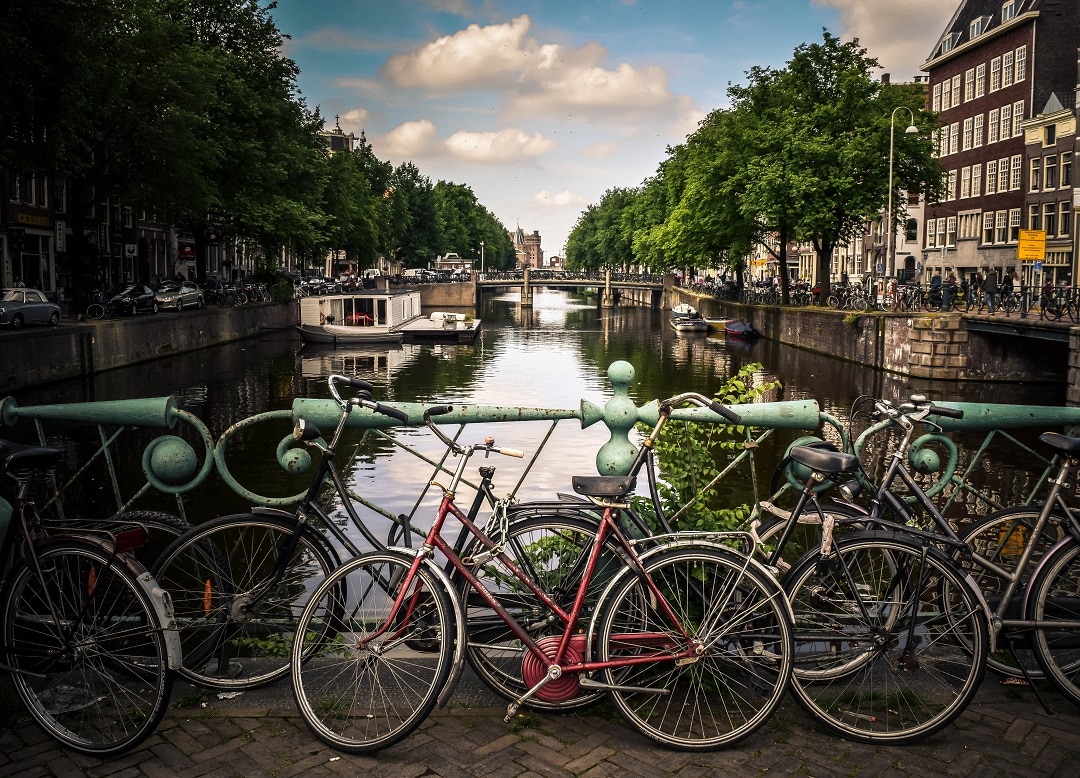How Much Does it Cost to to Amsterdam? - Money We Have